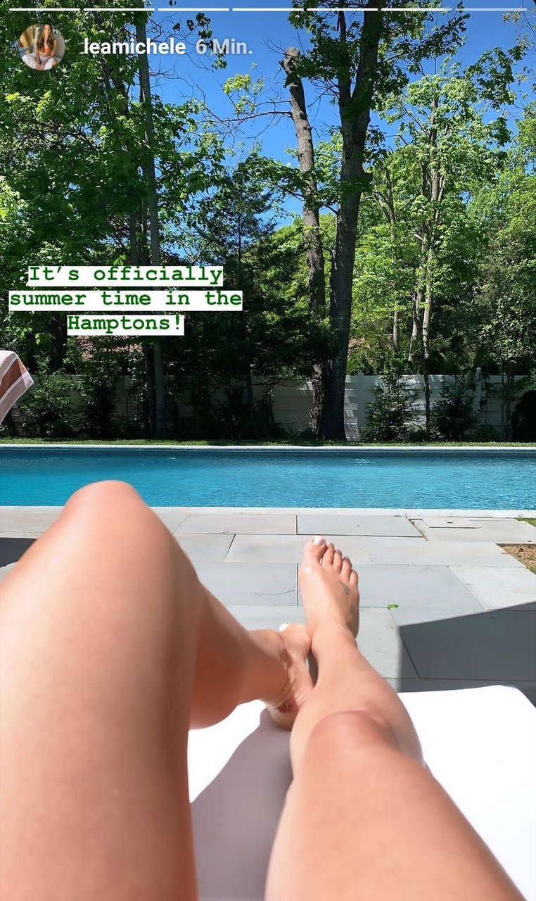 Lea Michele Feet