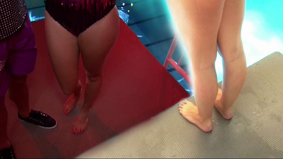 Liza Sips Feet