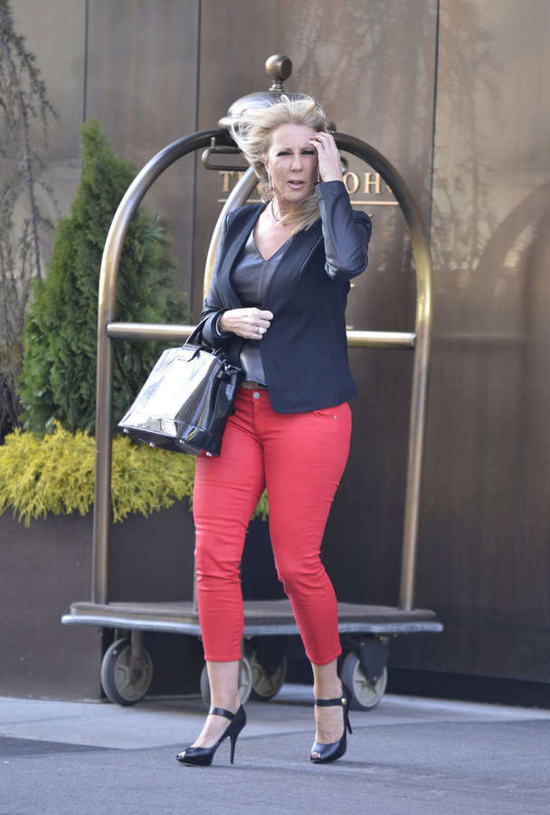 Vicki Gunvalson Feet