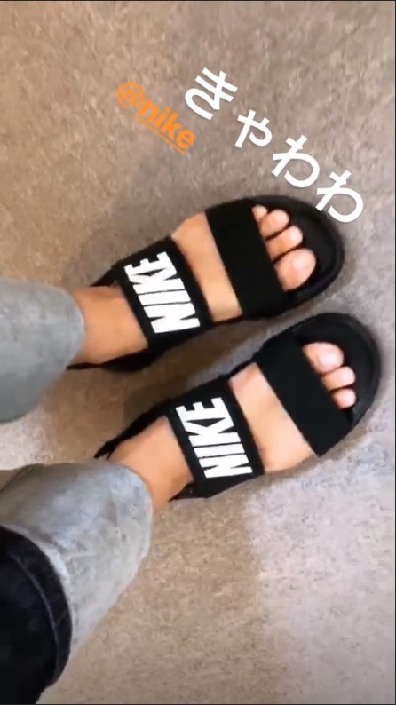 Rena Feet