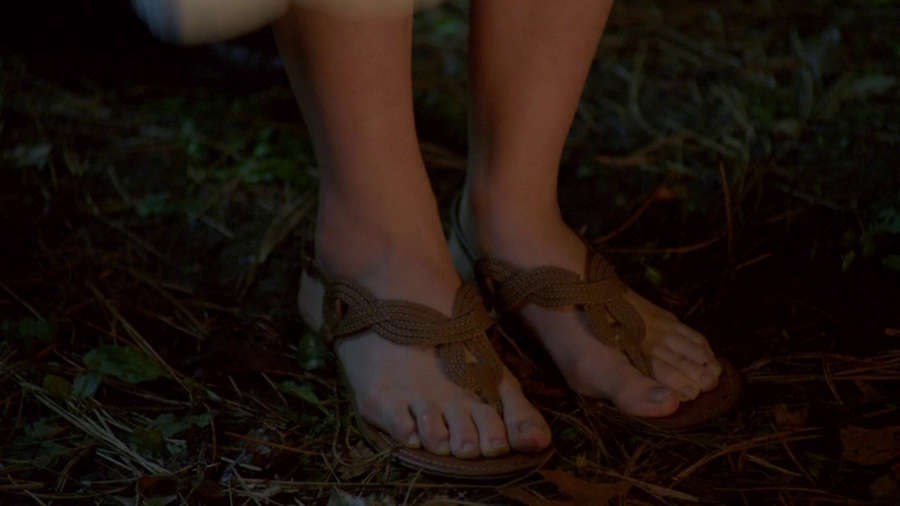 Alona Tal Feet