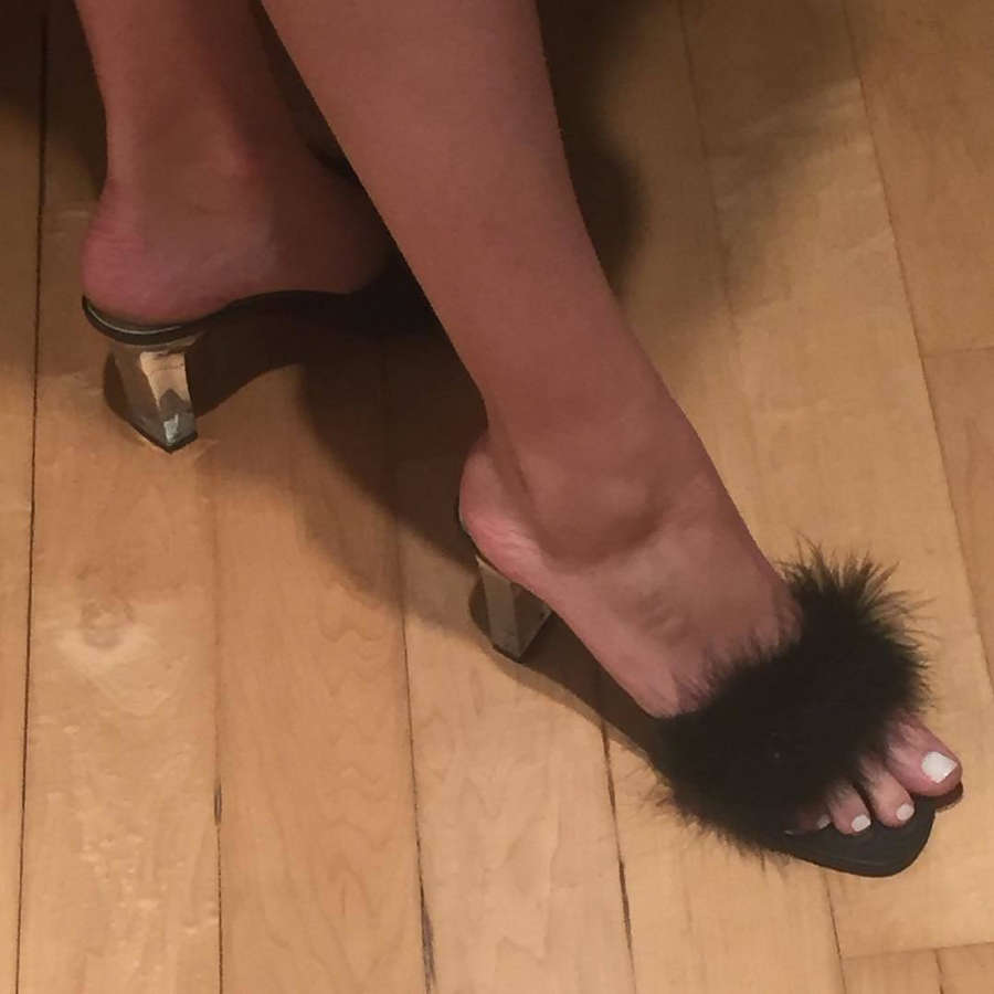 Isabel Lasker Feet