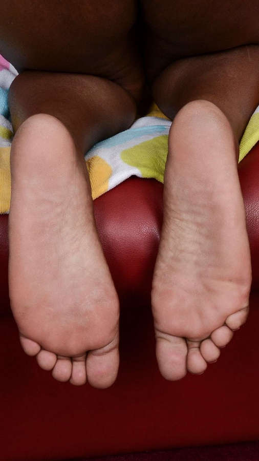 Lisa Tiffian Feet