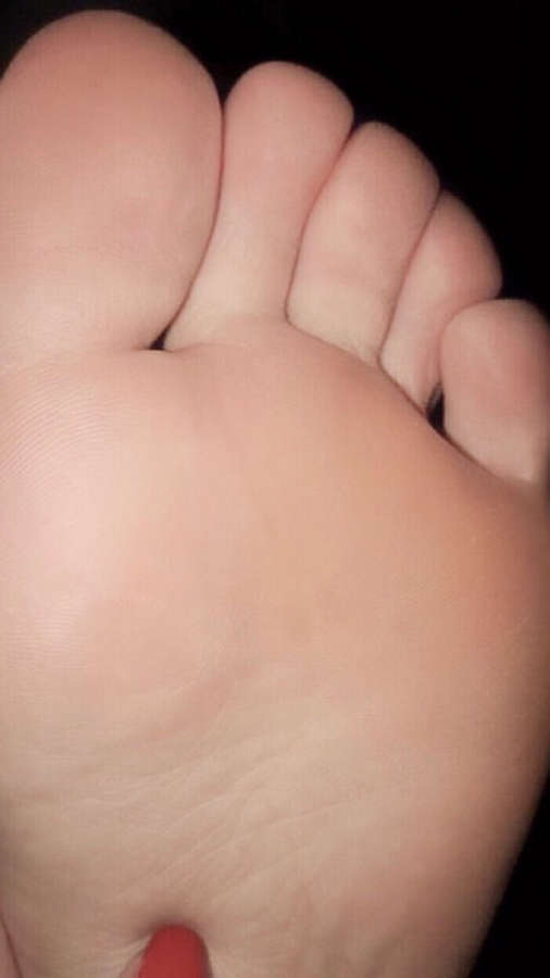 Mel Ravasio Feet