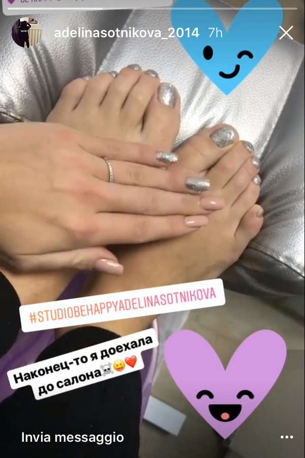 Adelina Sotnikova Feet