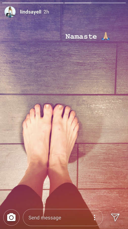 Lindsay Ell Feet