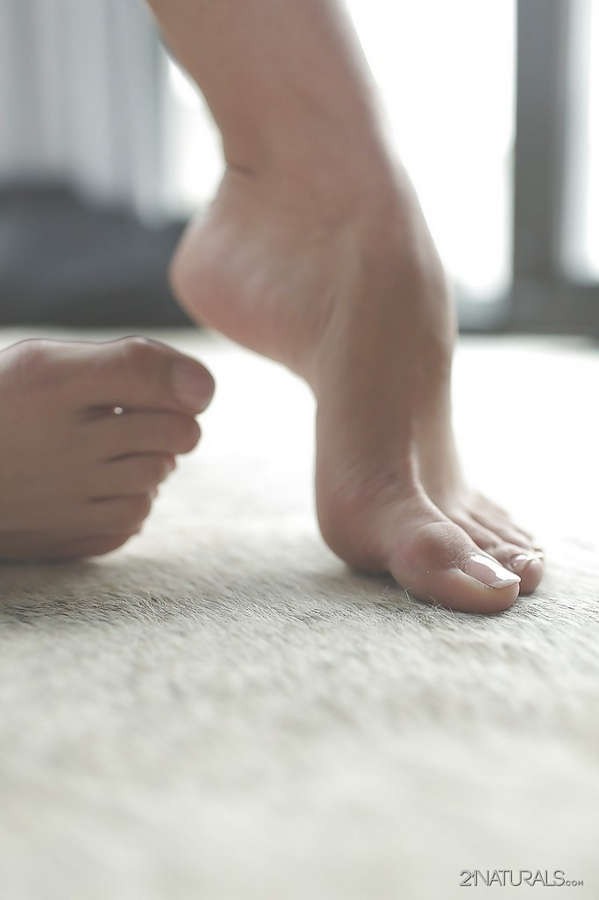 Sophie Lynx Feet