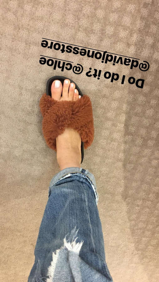 Jessica Gomes Feet