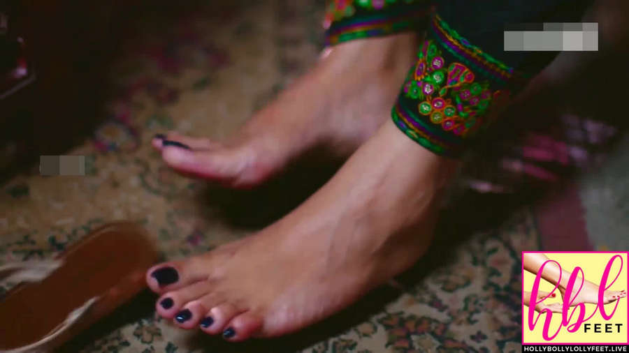 Maria Wasti Feet
