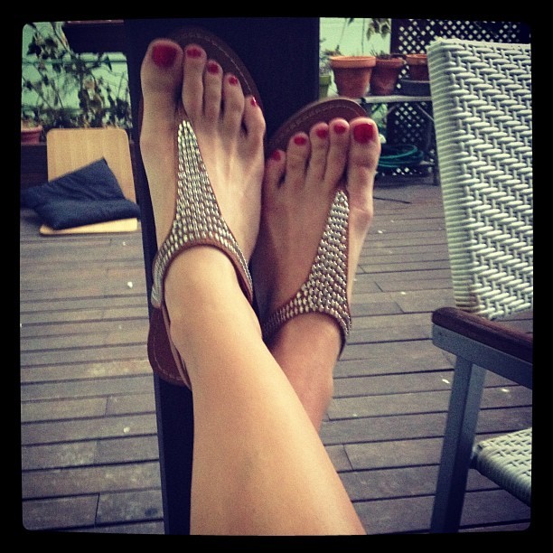 Ana Fernandez Feet (28 photos) - celebrity-feet.com