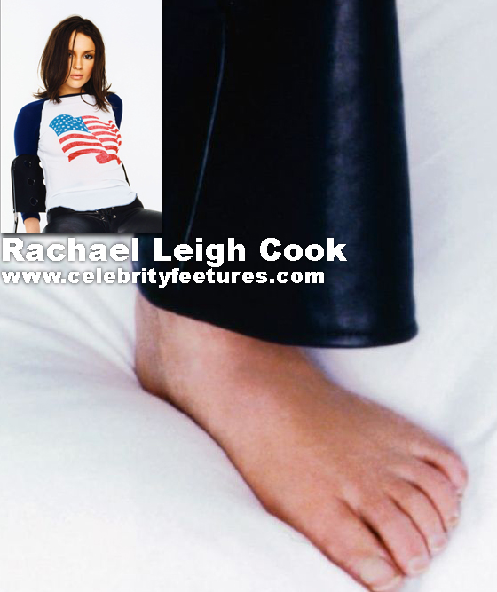 Rachael Leigh Cook Feet