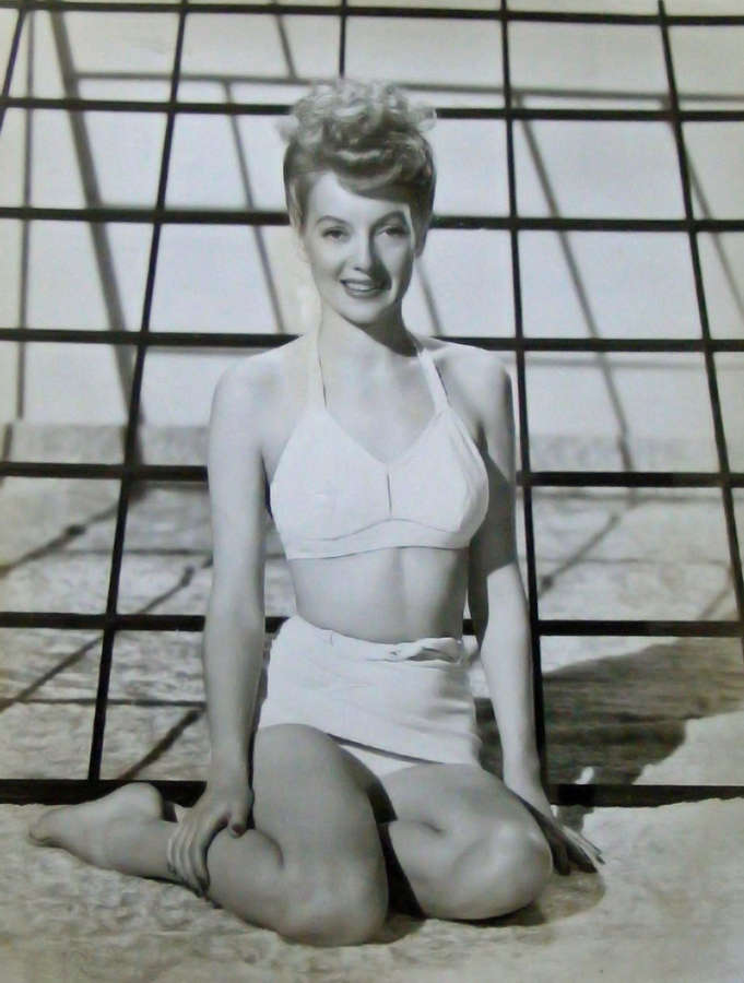 Evelyn Keyes Feet