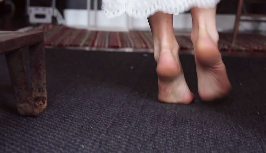 Chelsea Leyland Feet