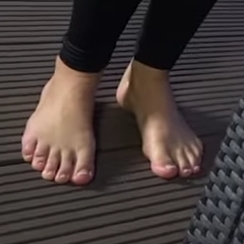 Regina Hixt Feet