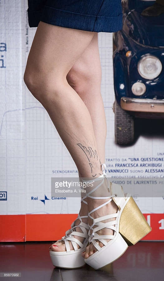 Francesca Inaudi Feet