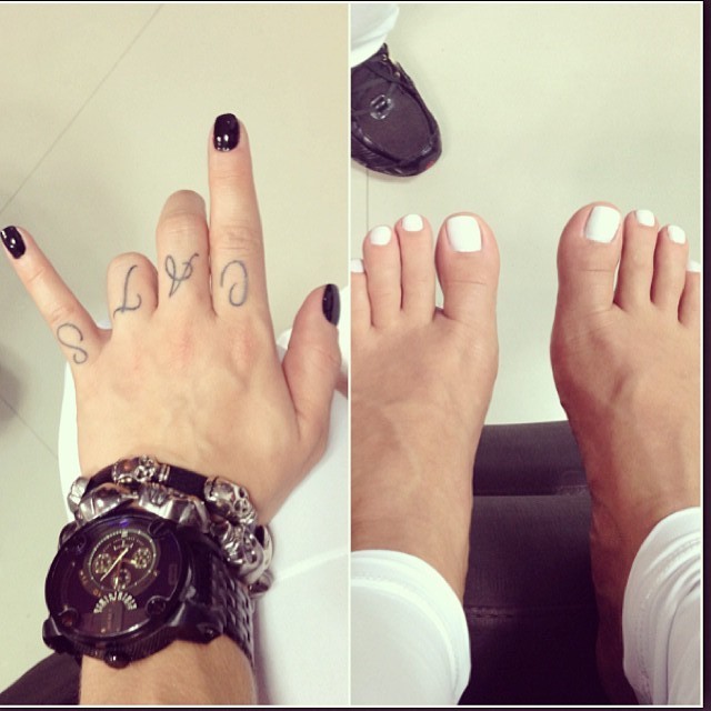 Vanessa Mesquita Feet