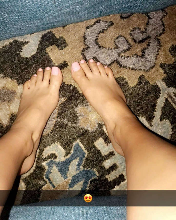 Victoria Waldrip Feet. 