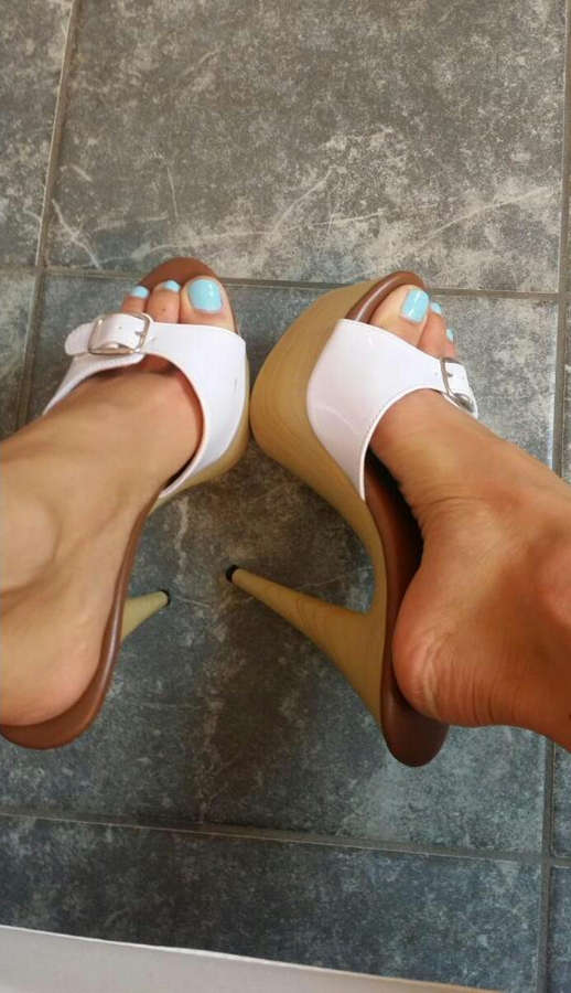 Ashley Sinclair Feet