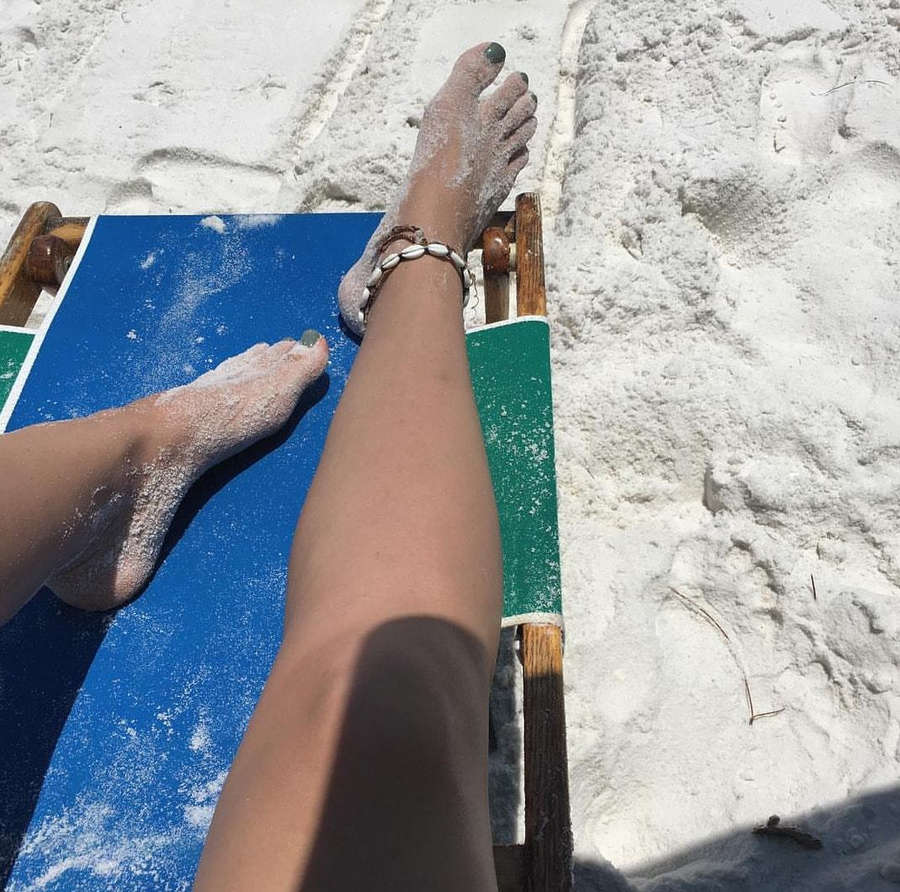 Jessi Mechler Feet