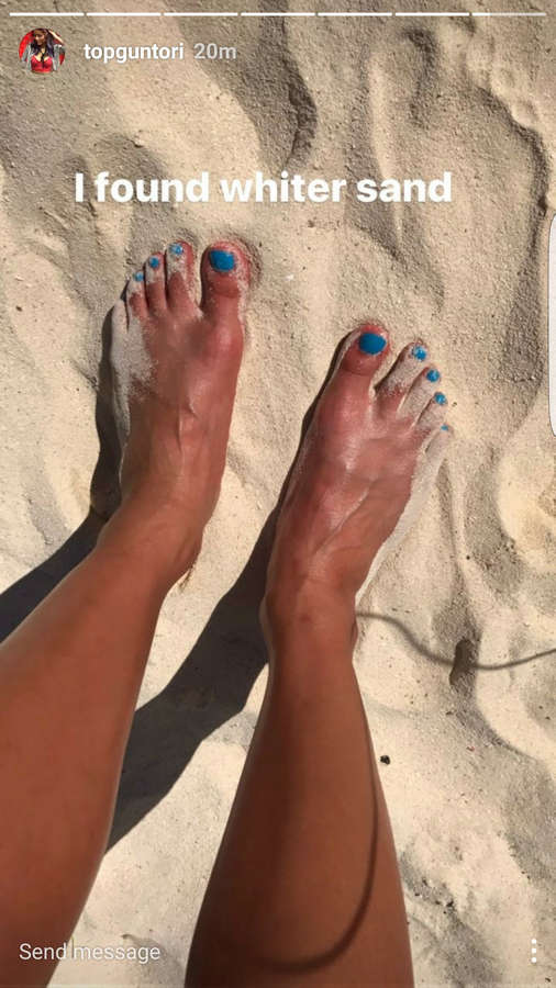Tori Nonaka Feet