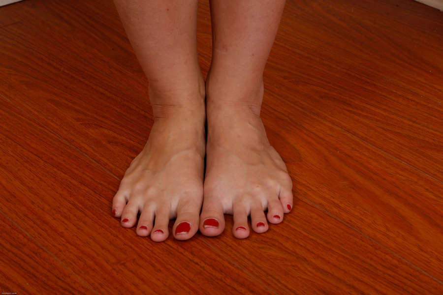 Hazel Rose Feet