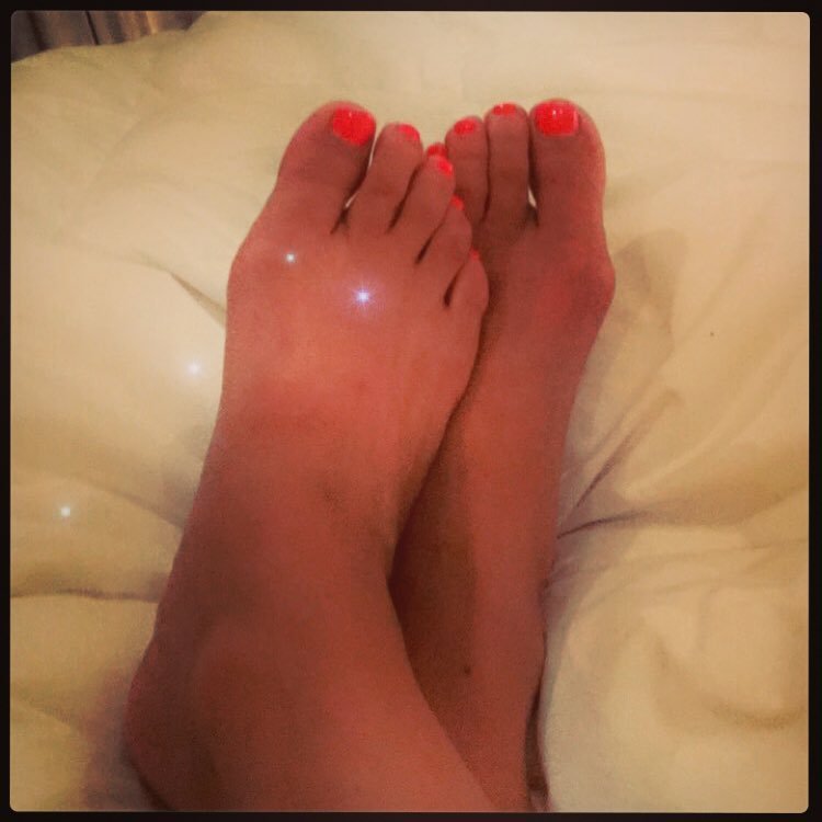 Karen Damen Feet