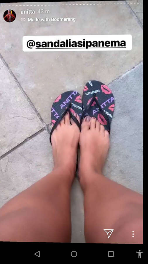 Anitta Feet