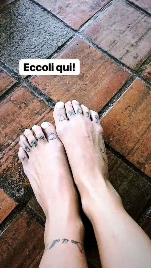 Giulia Calcaterra Feet