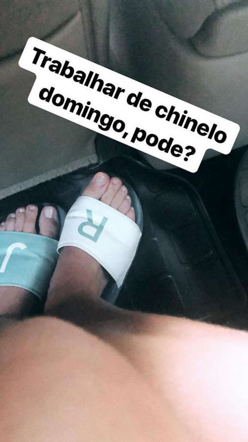 Barbara Coelho Feet