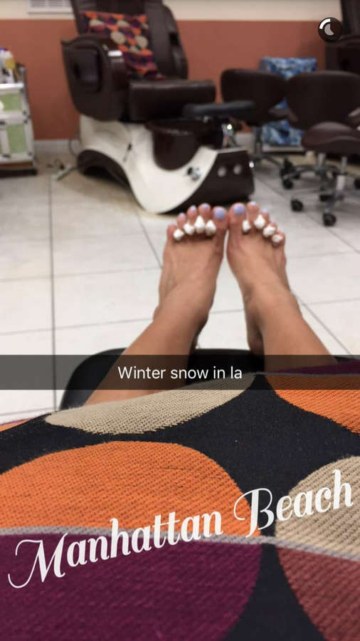 Diane Guerrero Feet