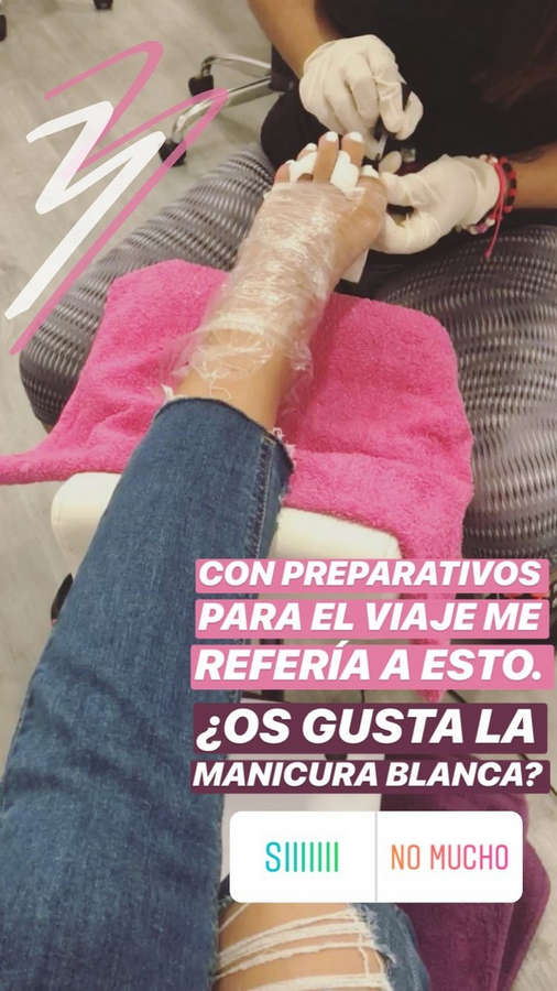 Yara Puebla Feet