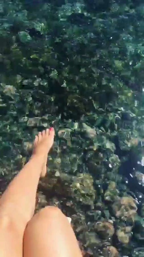 Miriam Leone Feet
