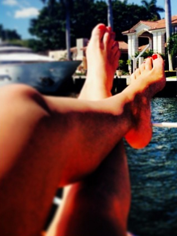 celebrity feet pictures from Lisa Boothe Feet (6 photos) .