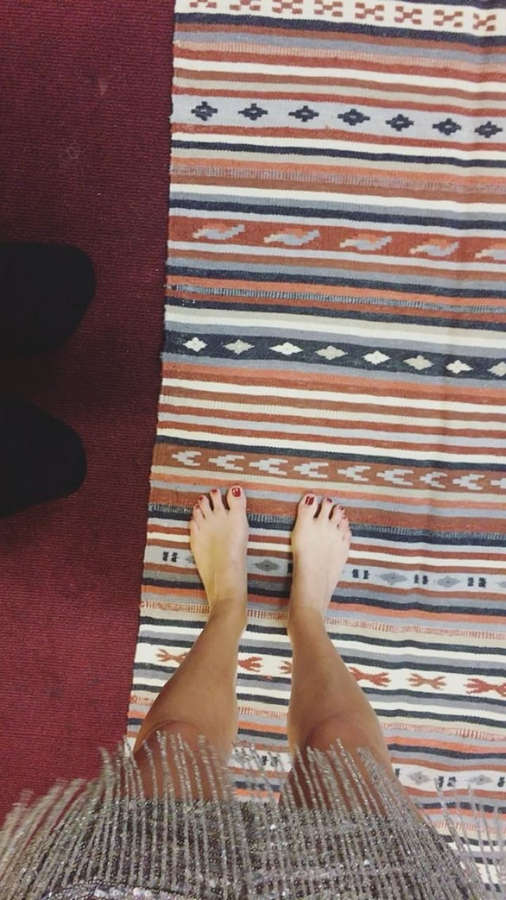 Viviane Geppert Feet