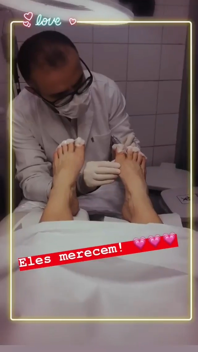 Sheila Mello Feet
