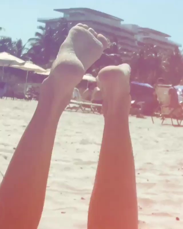 Erika Mitdank Feet