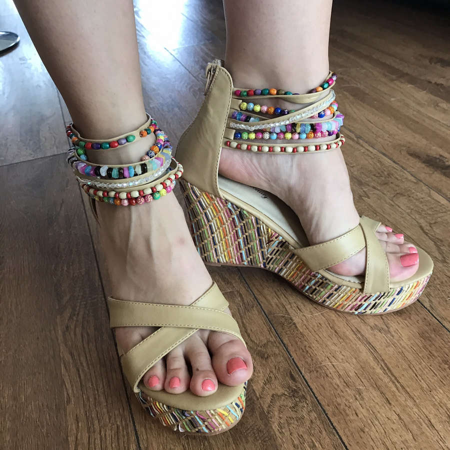 Goddess feet com. Gwen feet. Goddess Gwen. Goddess Rosie feet. Goddess Rosie's feet.
