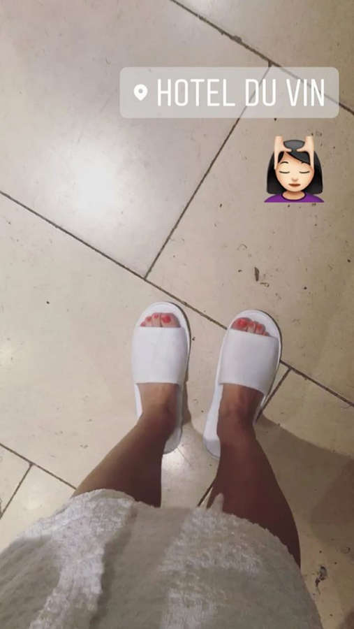 Sophia Saffarian Feet