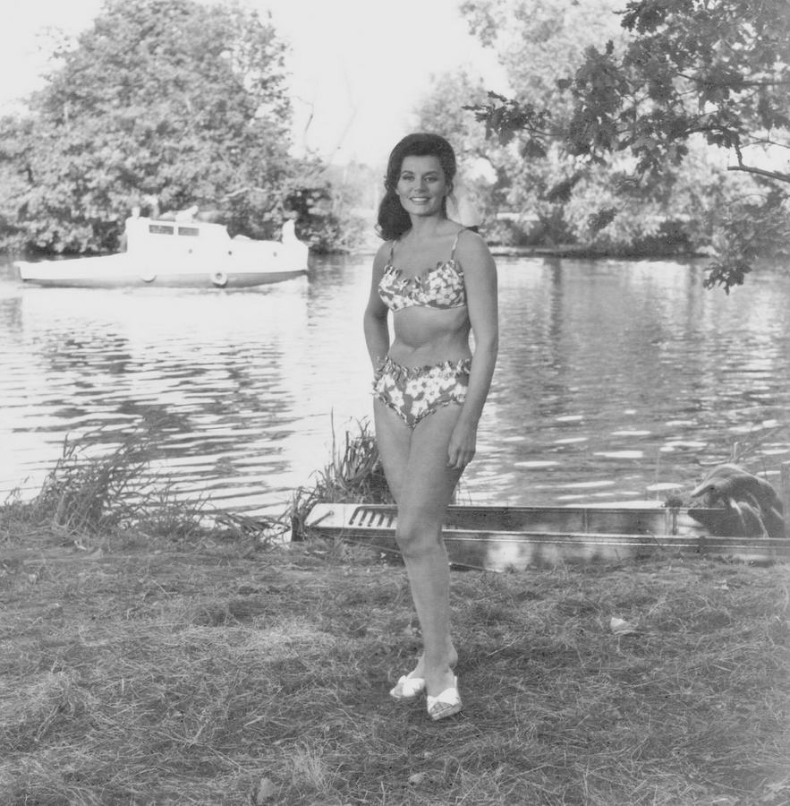 Eunice Gayson Feet