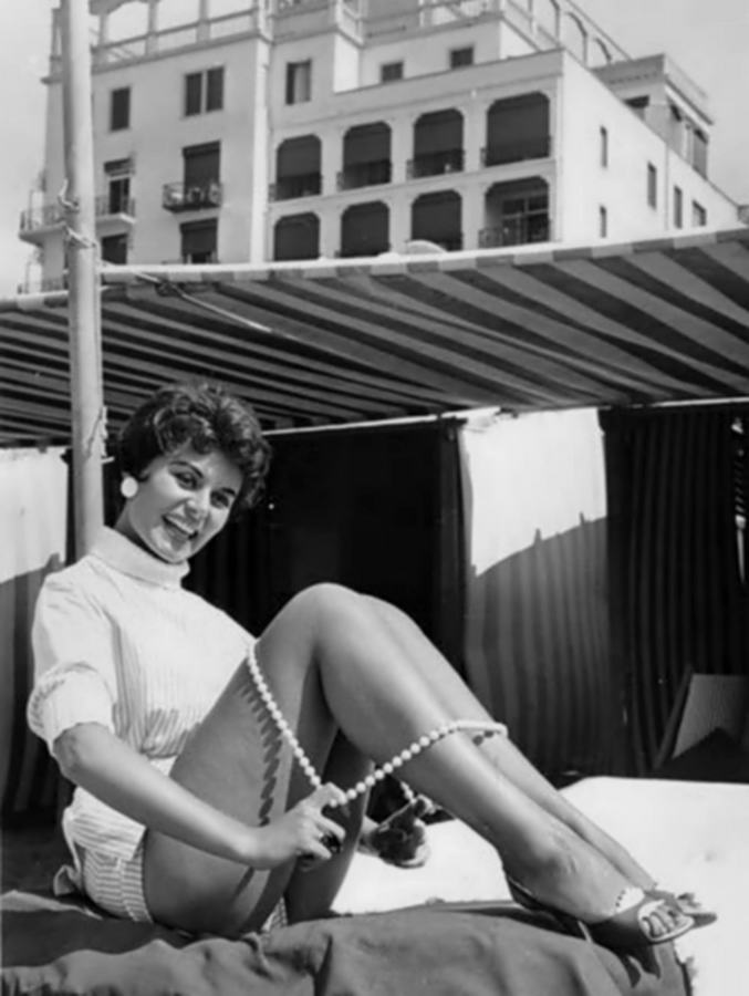 Eunice Gayson Feet