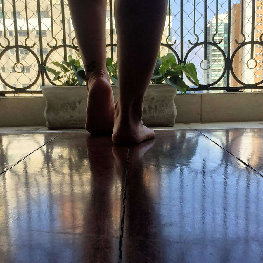 Aline Mineiro Feet