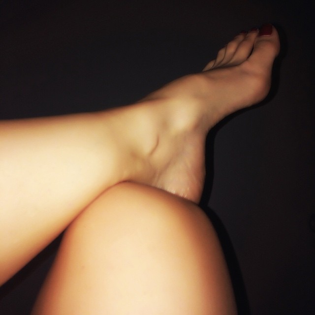 Ana Milan Feet