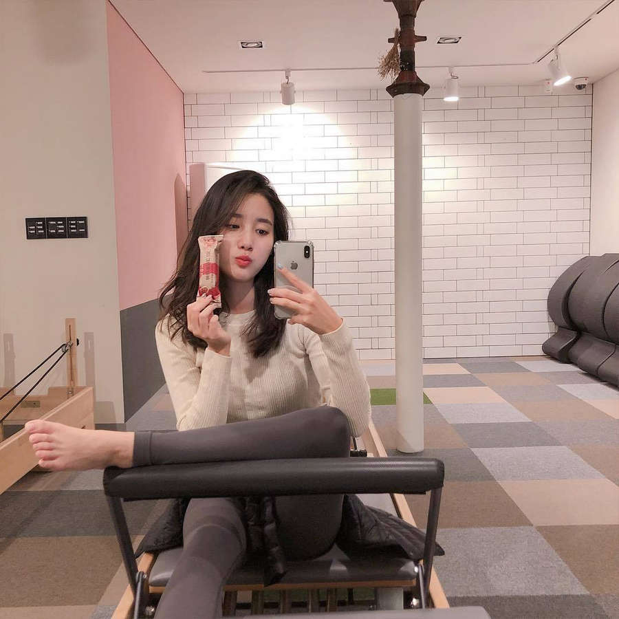 Ji Eun Song Feet