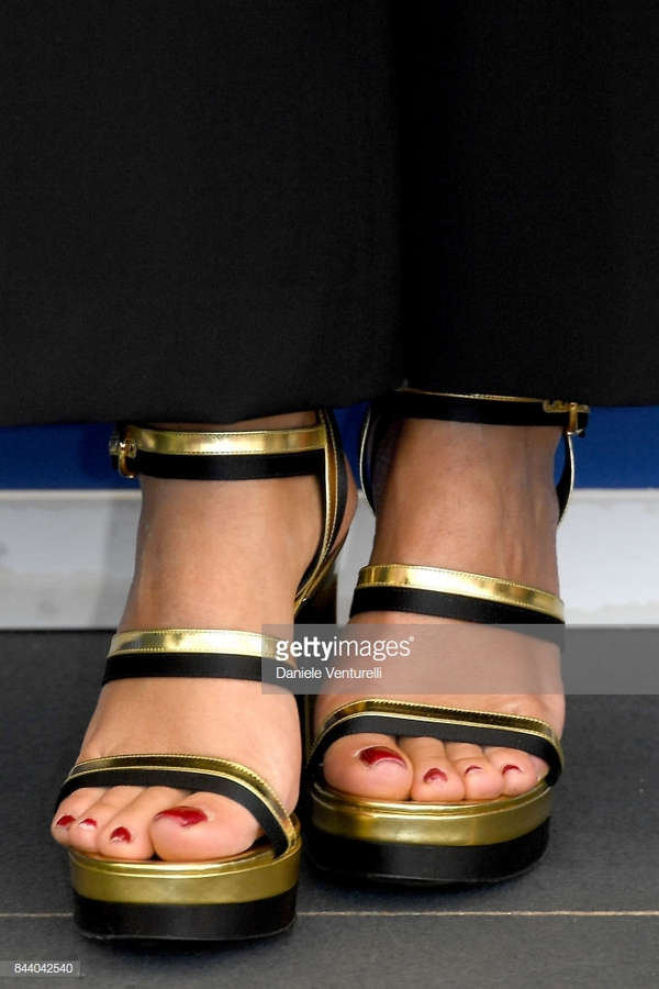 Valeria Golino Feet