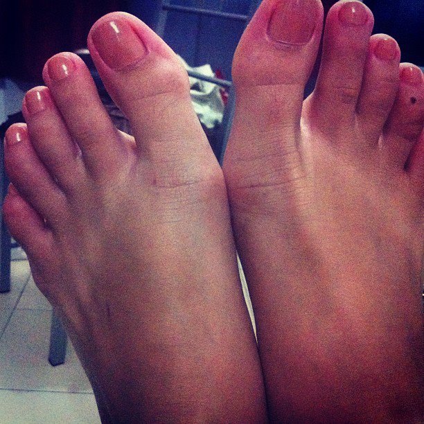 Claire Ruiz Hartell Feet