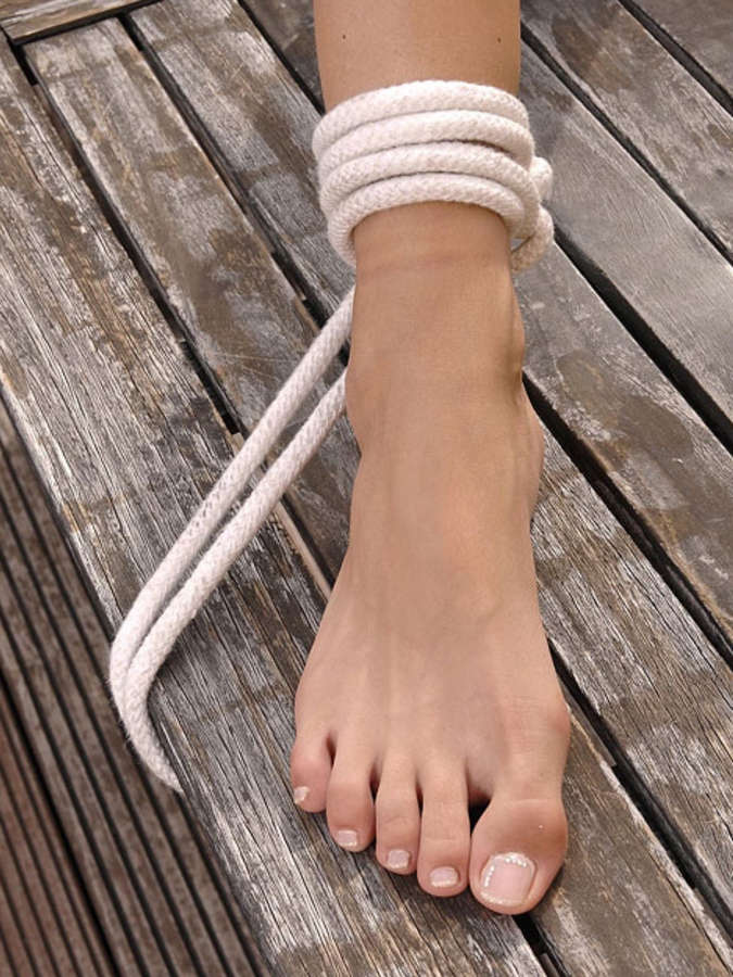 Sophie Lynx Feet