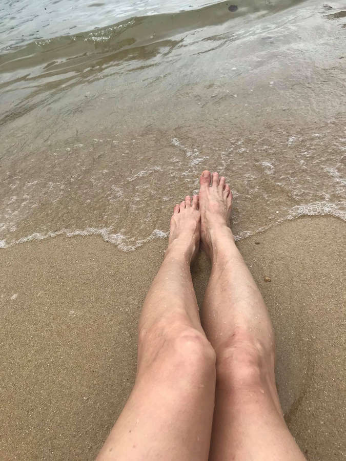 Kara Hui Feet