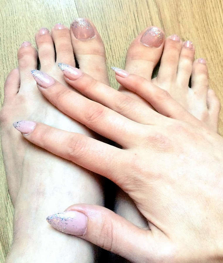Tamara Grace Feet