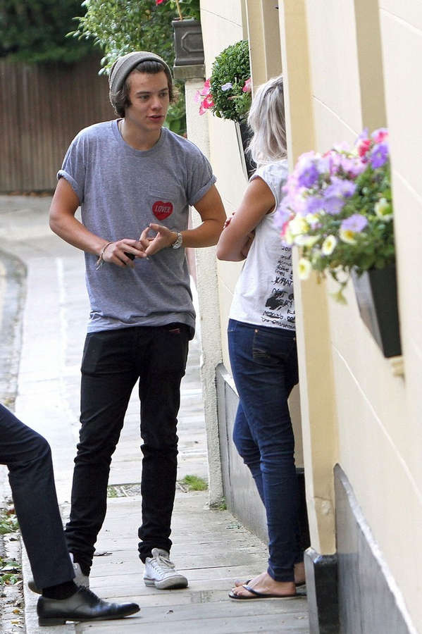 Lou Teasdale Feet