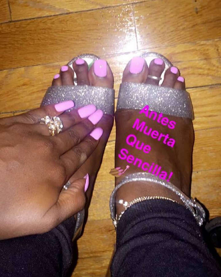 Amara La Negra Feet